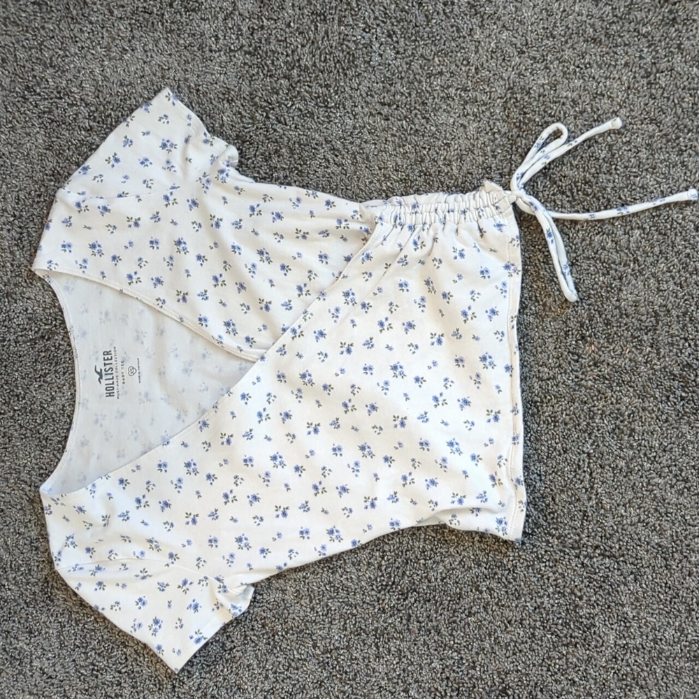 Hollister baby tee
